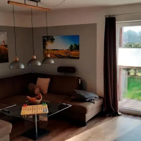 - Bis Zu 10 Personen Casa vacanze Uplengen