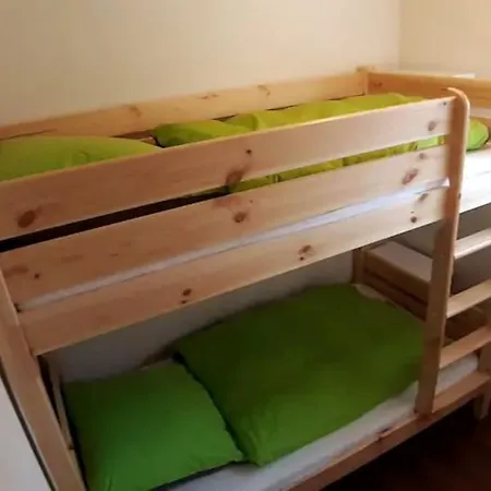 - Bis Zu 10 Personen * Uplengen